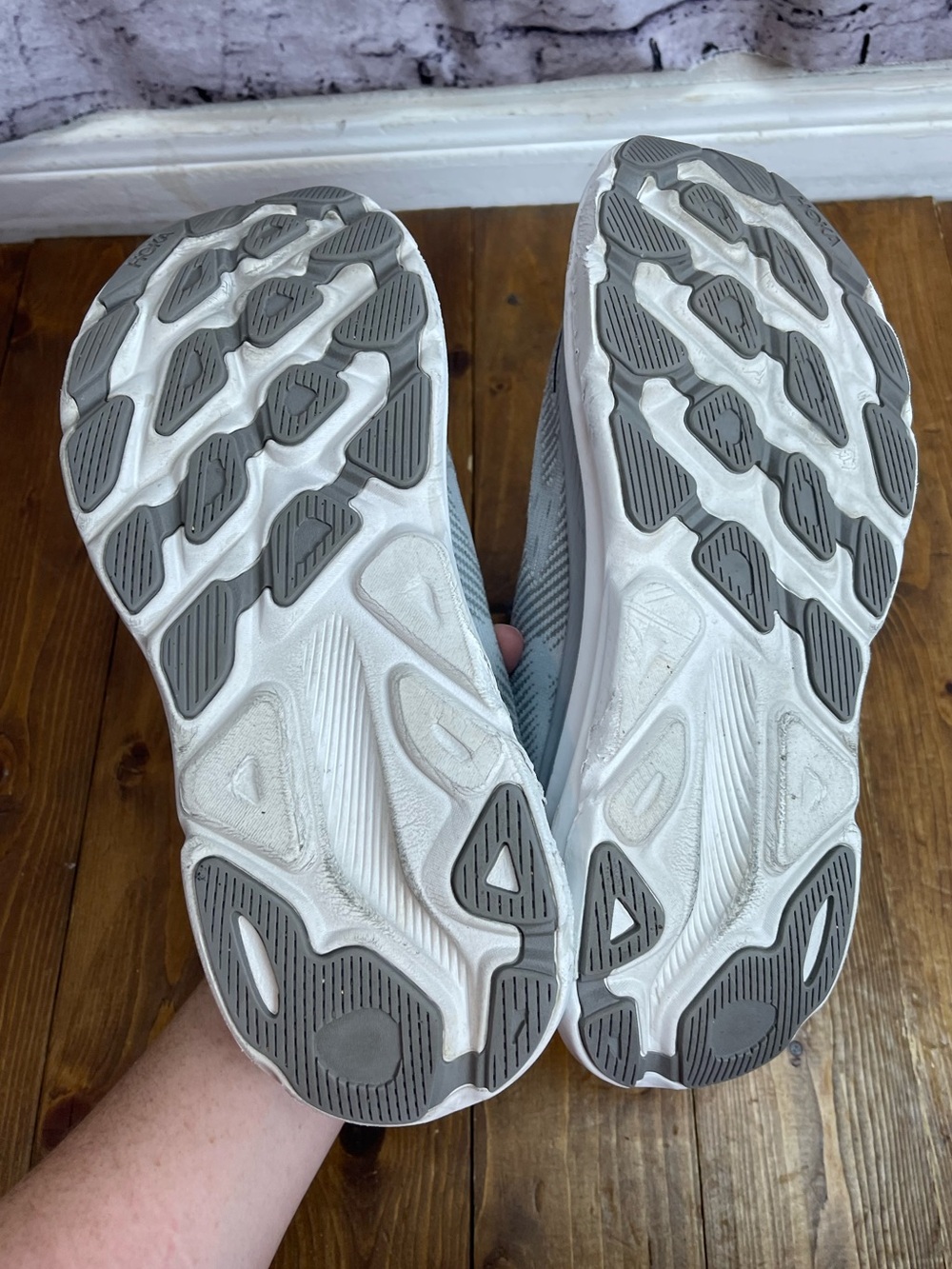 Hoka clifton 9 men’s size 12D light gray sneakers - Picture 8 of 10